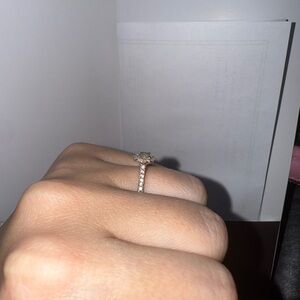 Elegant White Gold Diamond Ring